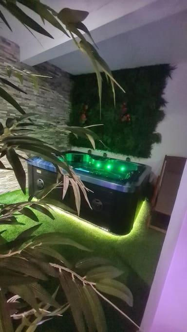 La Casa Cosy Love, Avec Jacuzzi Et Sauna Prives Palau-del-Vidre Экстерьер фото